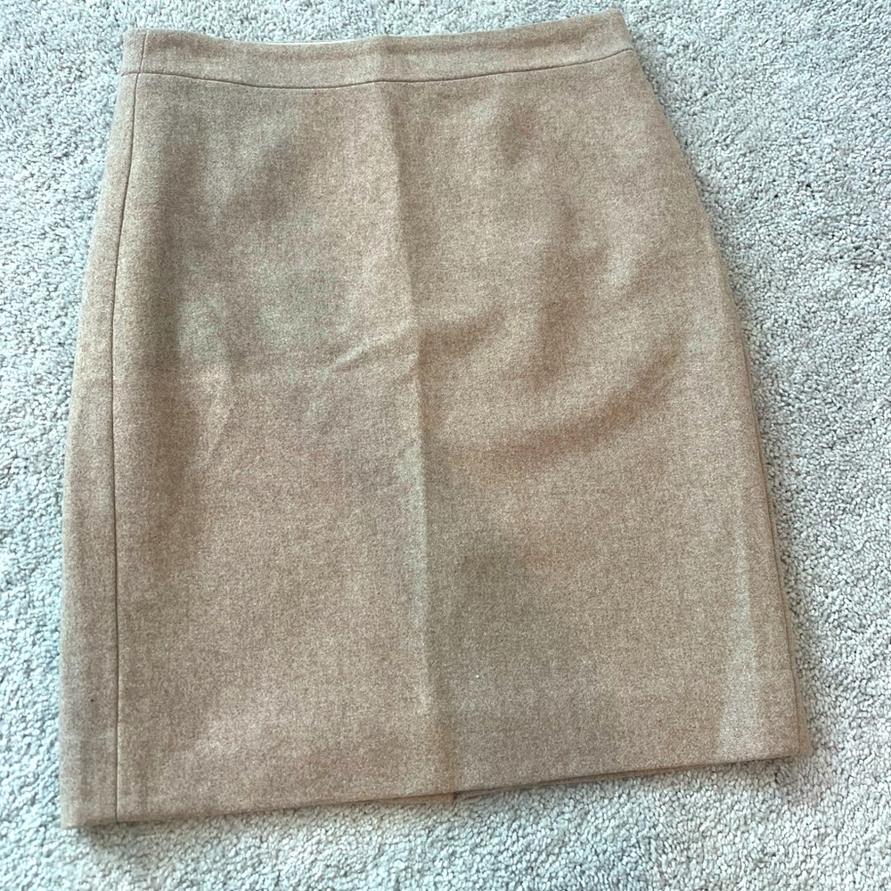 Beautiful high waisted wool-like J. Crew pencil skirt.